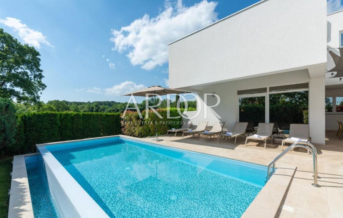 Casa Žminj, 350m2