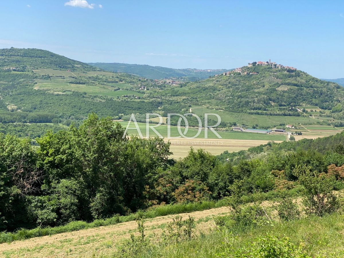 Terreno Motovun, 1.878m2