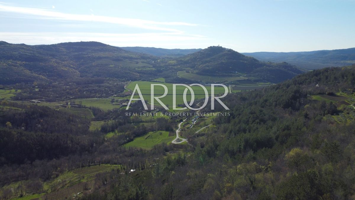 Terreno Motovun, 1.878m2