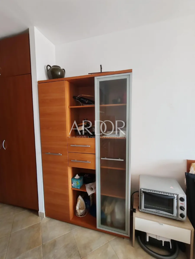 Appartamento Karlobag, 25m2