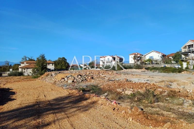 Terreno Bogovići, Malinska-Dubašnica, 630m2