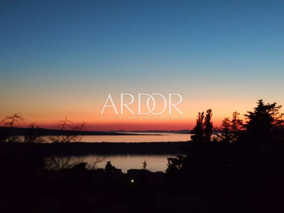 Terreno Barbat na Rabu, Rab, 2.377m2