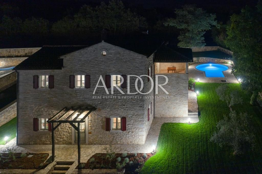 Casa Muntrilj, Tinjan, 250m2