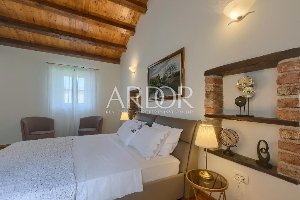 Casa Muntrilj, Tinjan, 250m2