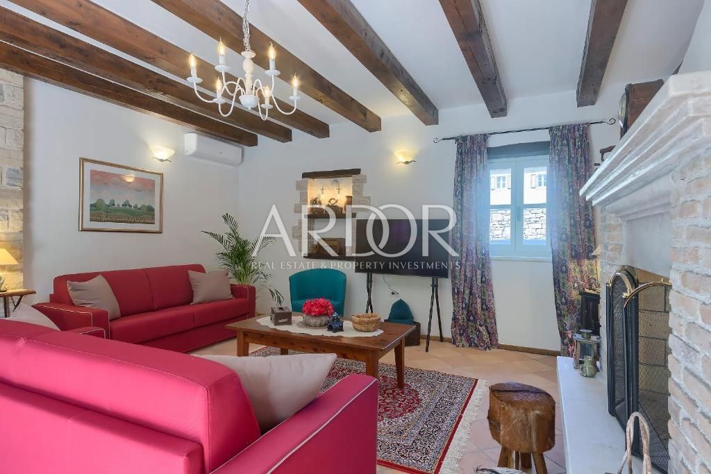 Casa Muntrilj, Tinjan, 250m2