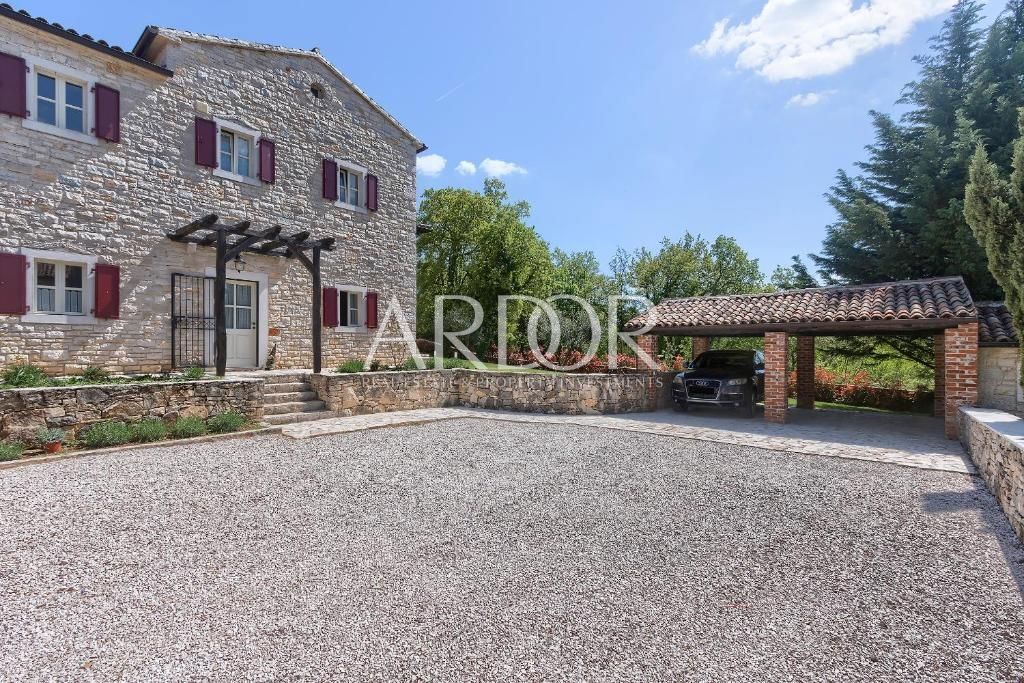 Casa Muntrilj, Tinjan, 250m2