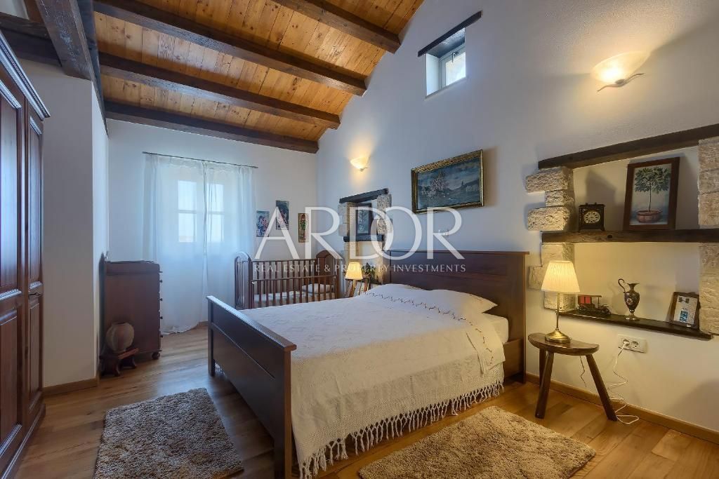 Casa Muntrilj, Tinjan, 250m2