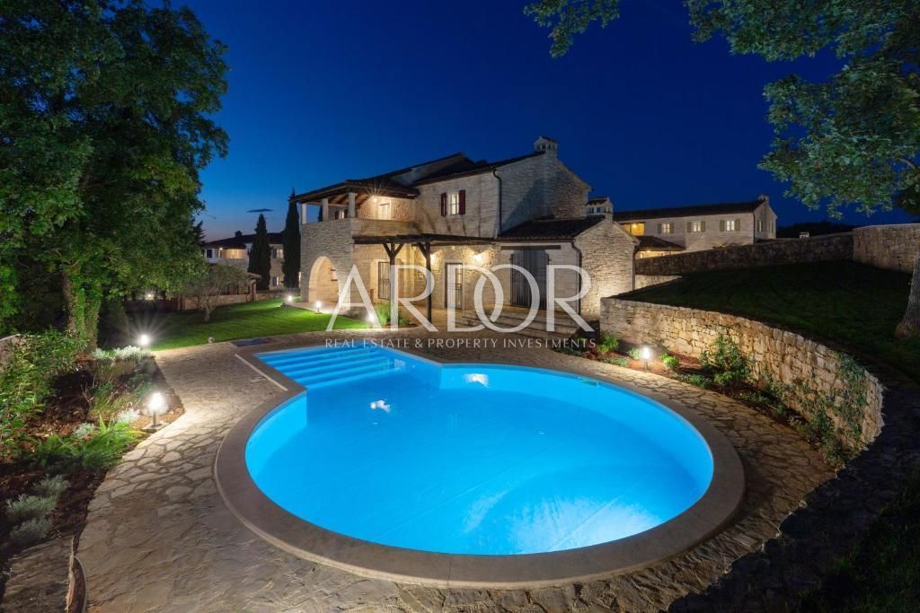 Casa Muntrilj, Tinjan, 250m2