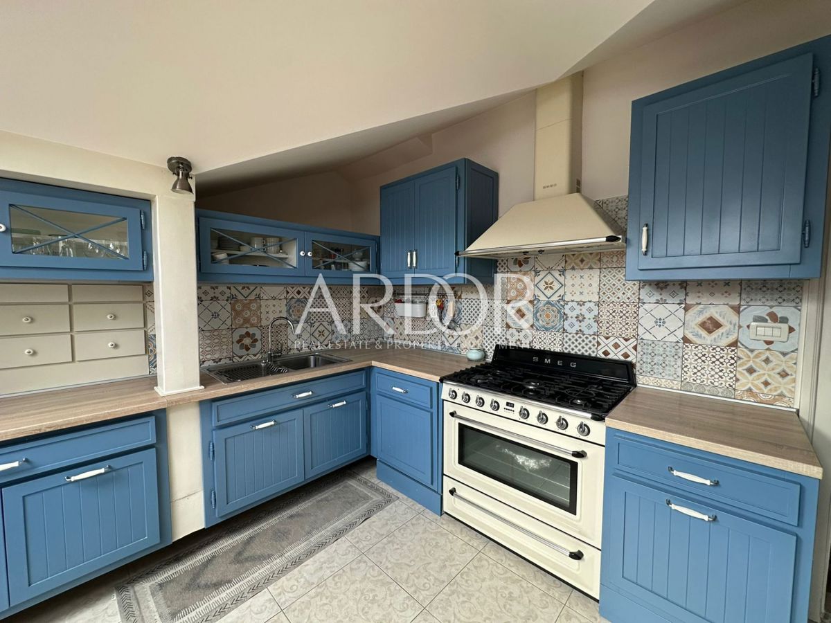 Appartamento Opatija - Centar, Opatija, 139m2