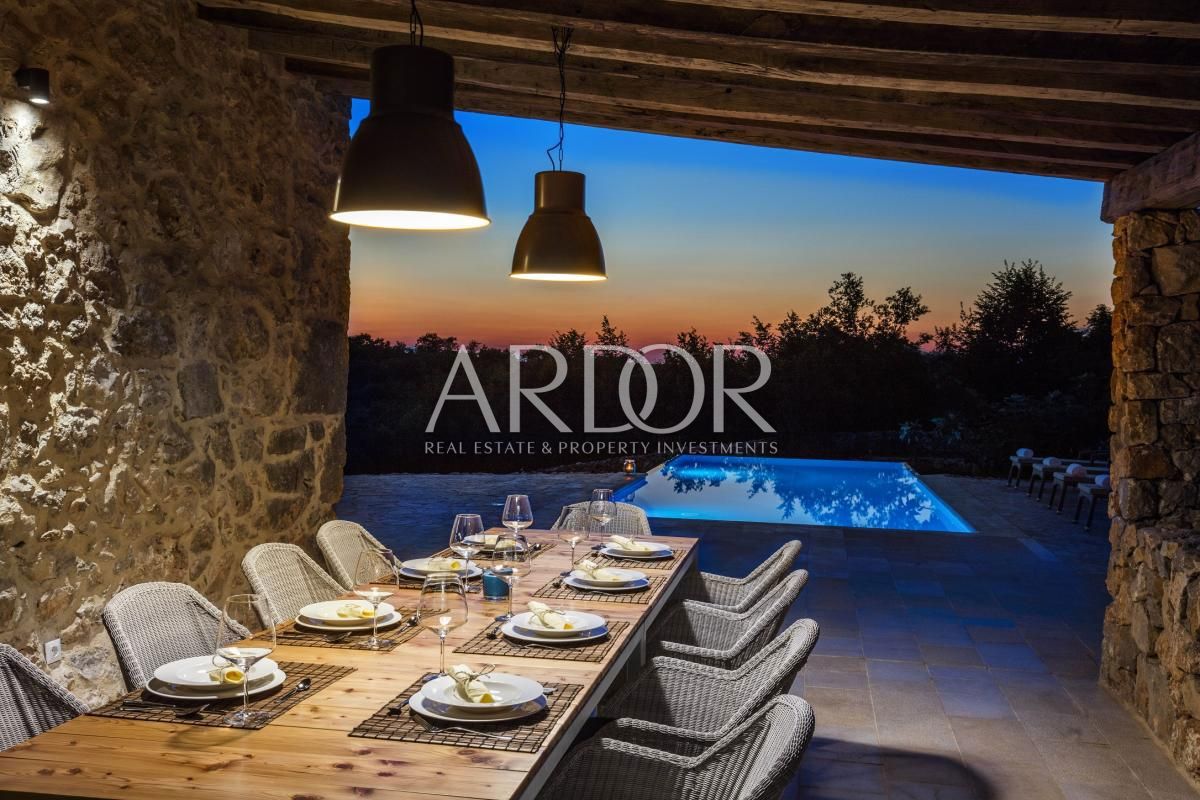 Villa Dobrinj, 367m2