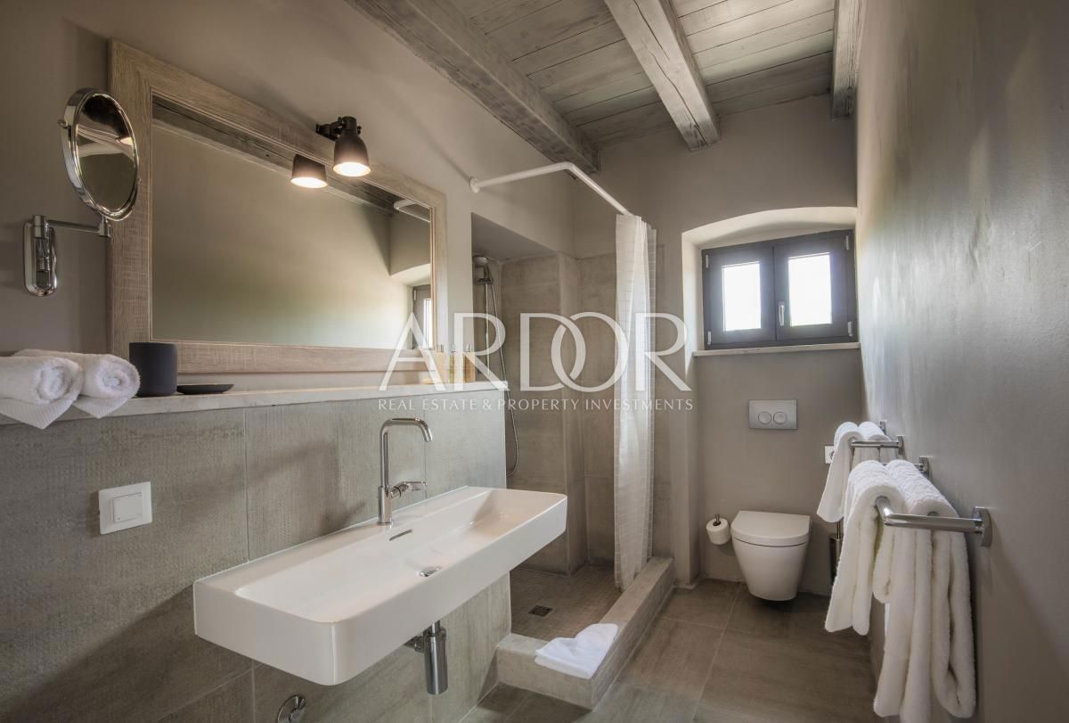 Villa Dobrinj, 367m2