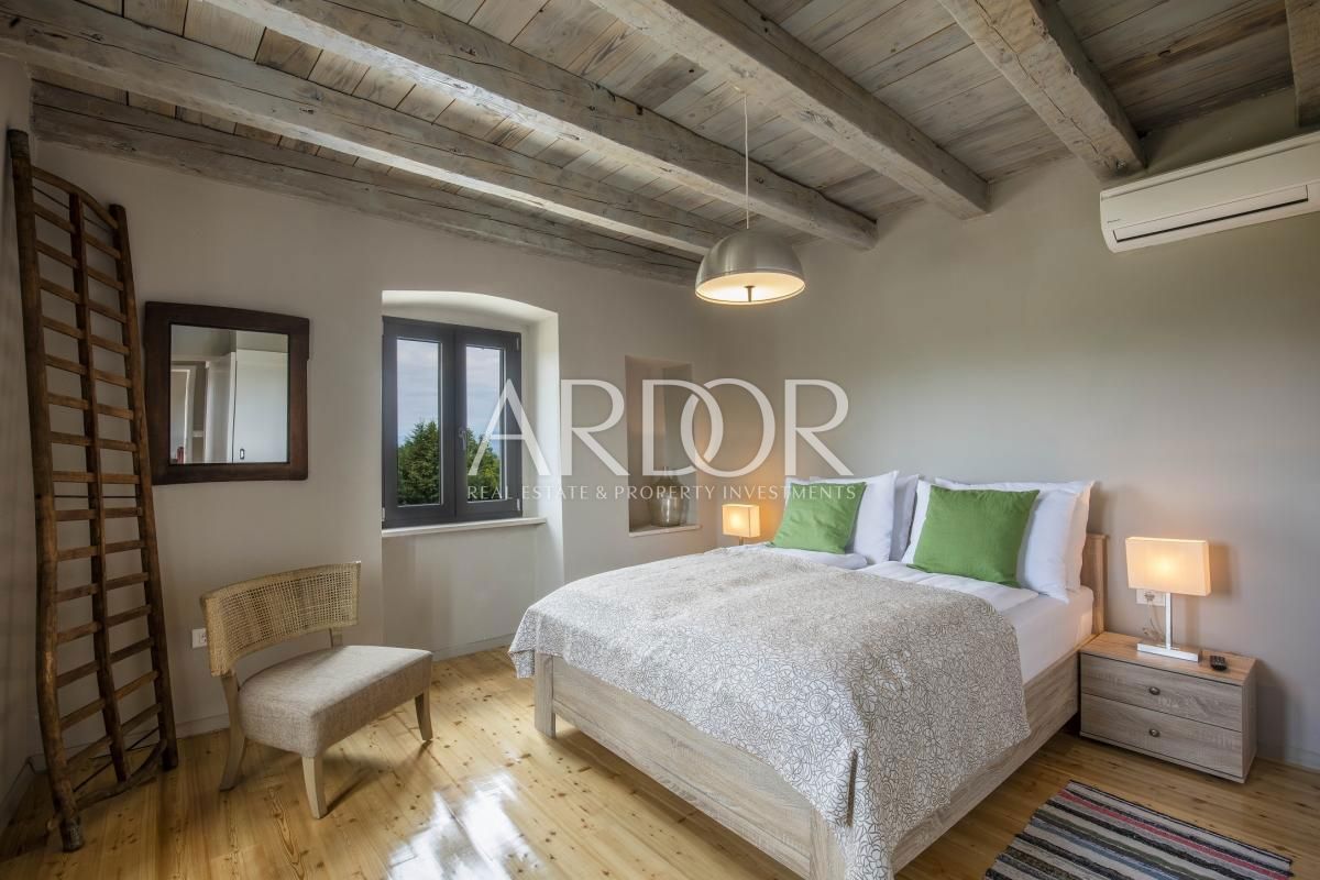 Villa Dobrinj, 367m2