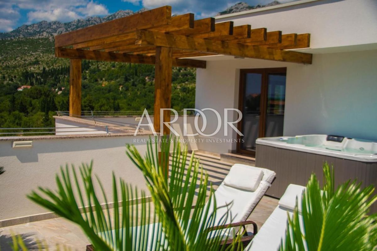 Casa Seline, Starigrad, 388m2