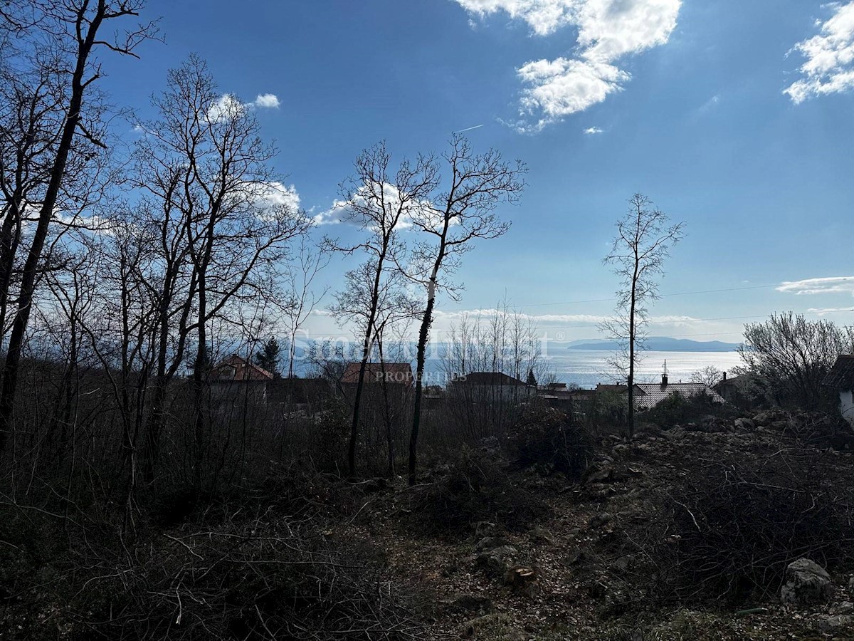 ABBAZIA - MATULJI, terreno edificabile con vista mare