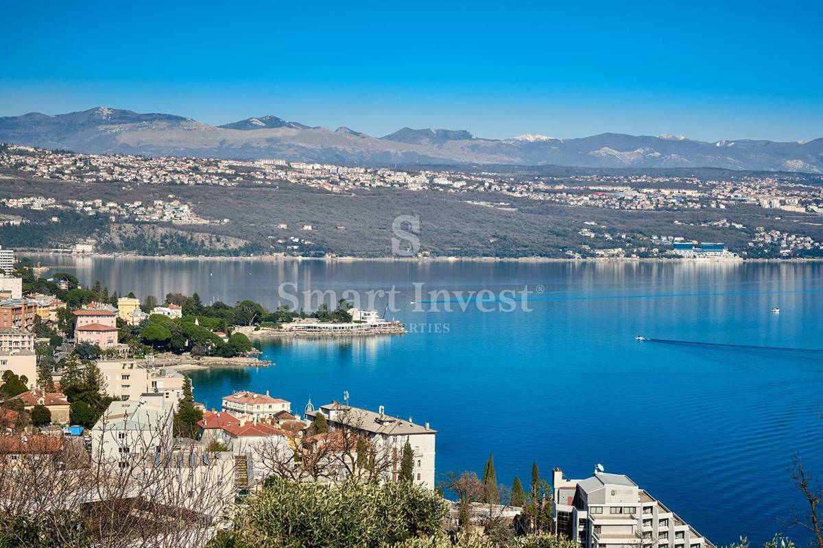 ABBAZIA, nuovo appartamento di lusso con piscina e giardino