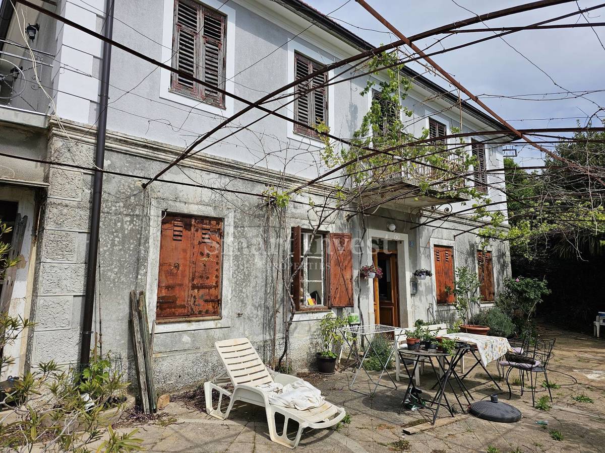 OPATIJA, villa storica con ampio giardino e vista sul mare