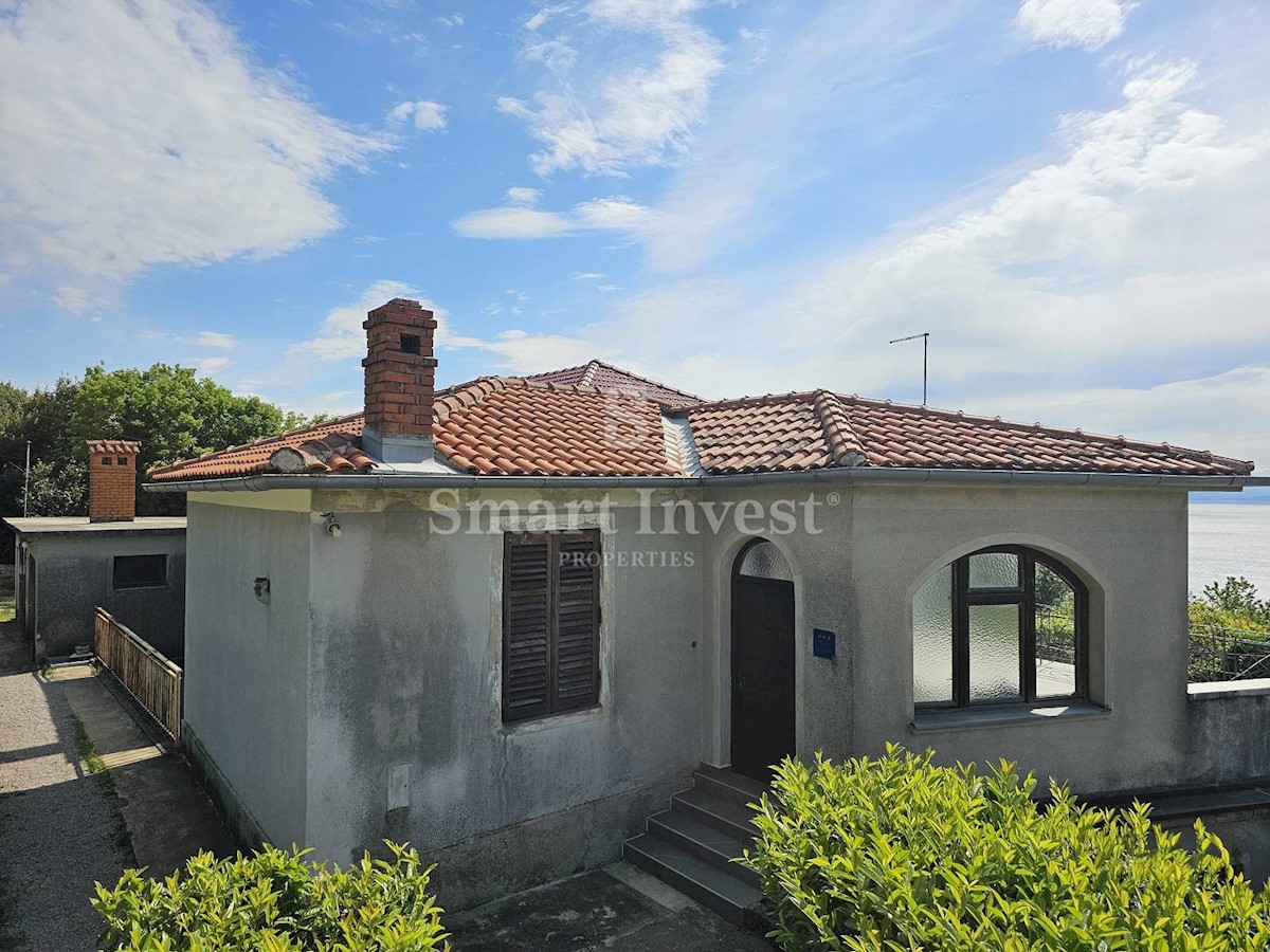 OPATIJA, villa storica con ampio giardino e vista sul mare