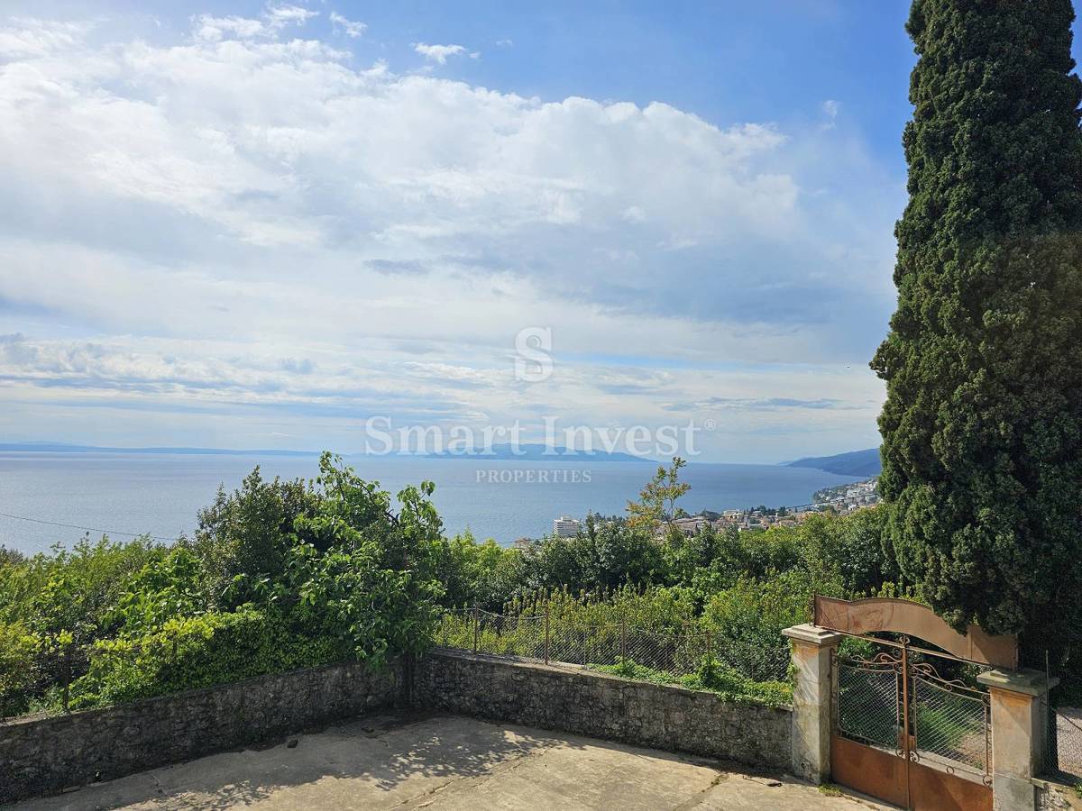 OPATIJA, villa storica con ampio giardino e vista sul mare