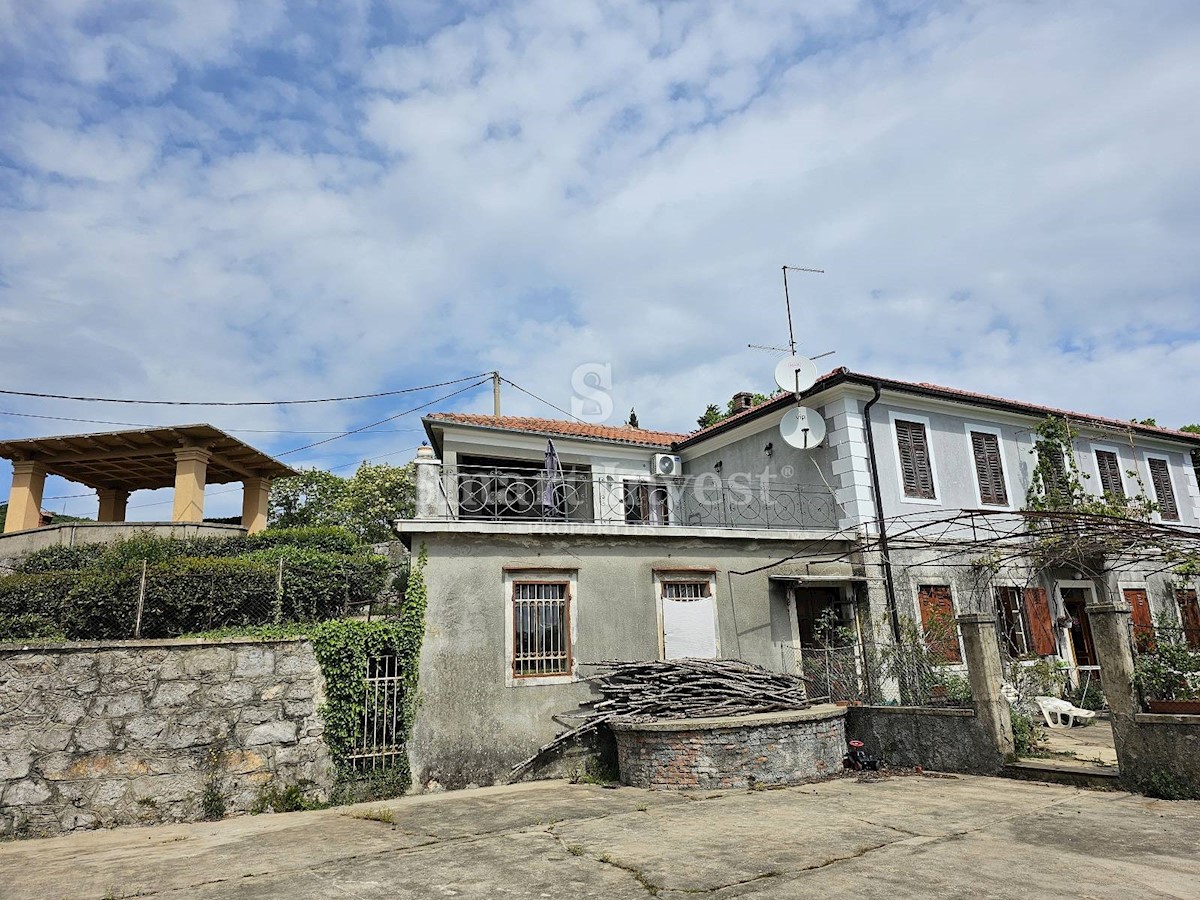 OPATIJA, villa storica con ampio giardino e vista sul mare