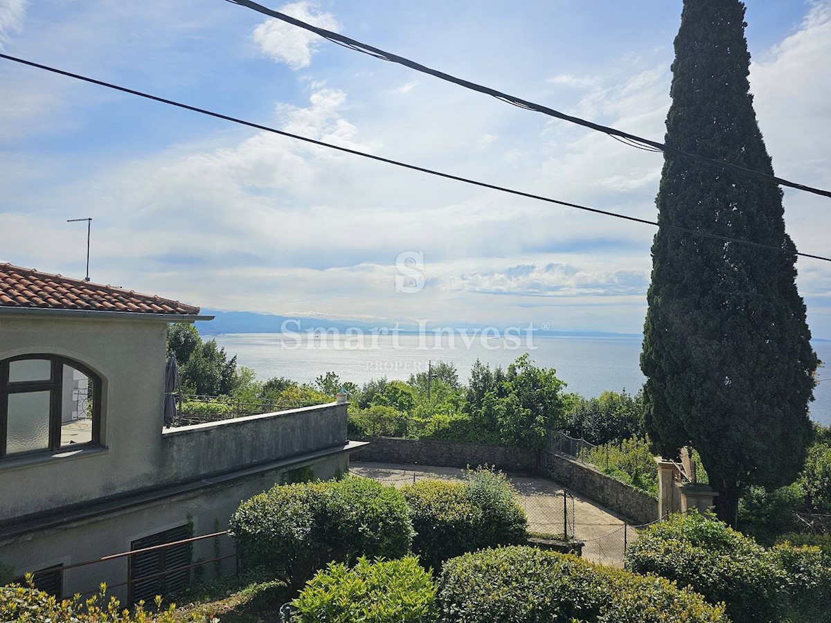 OPATIJA, villa storica con ampio giardino e vista sul mare