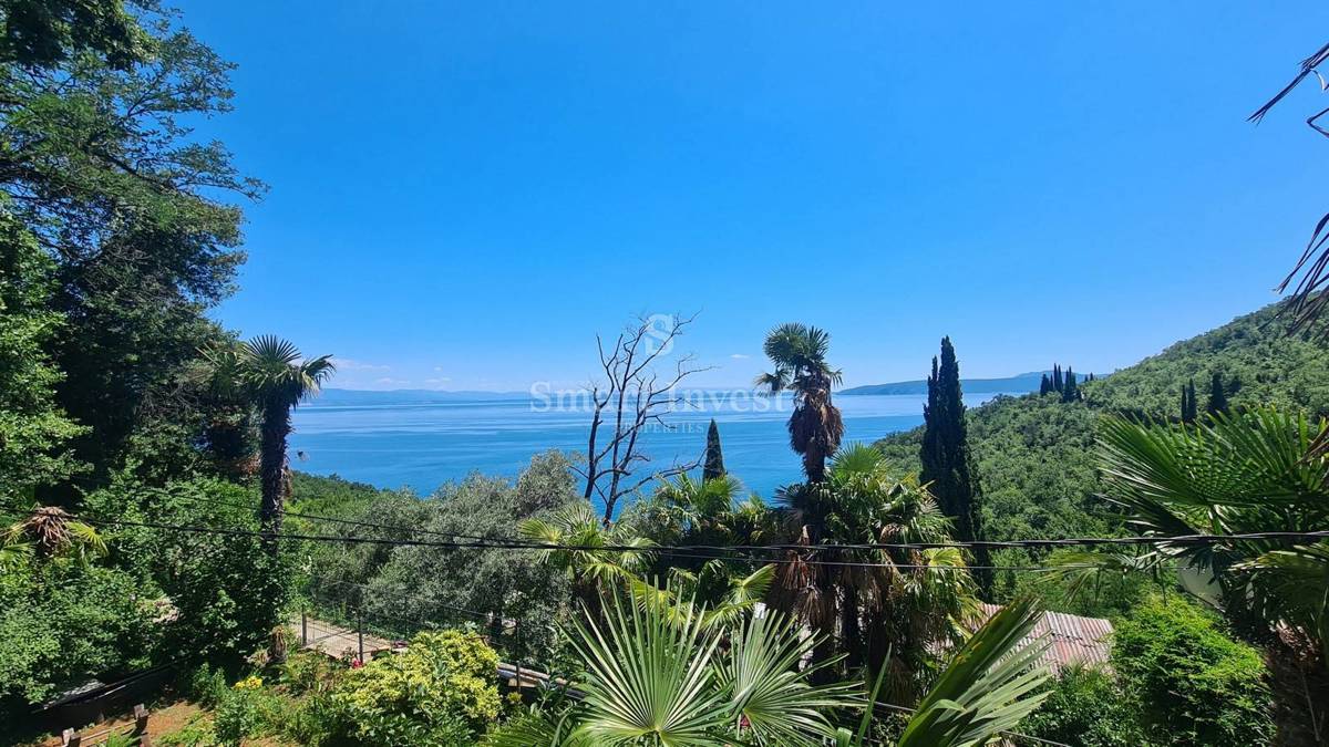 MEDVEJA, terreno edificabile con splendida vista mare