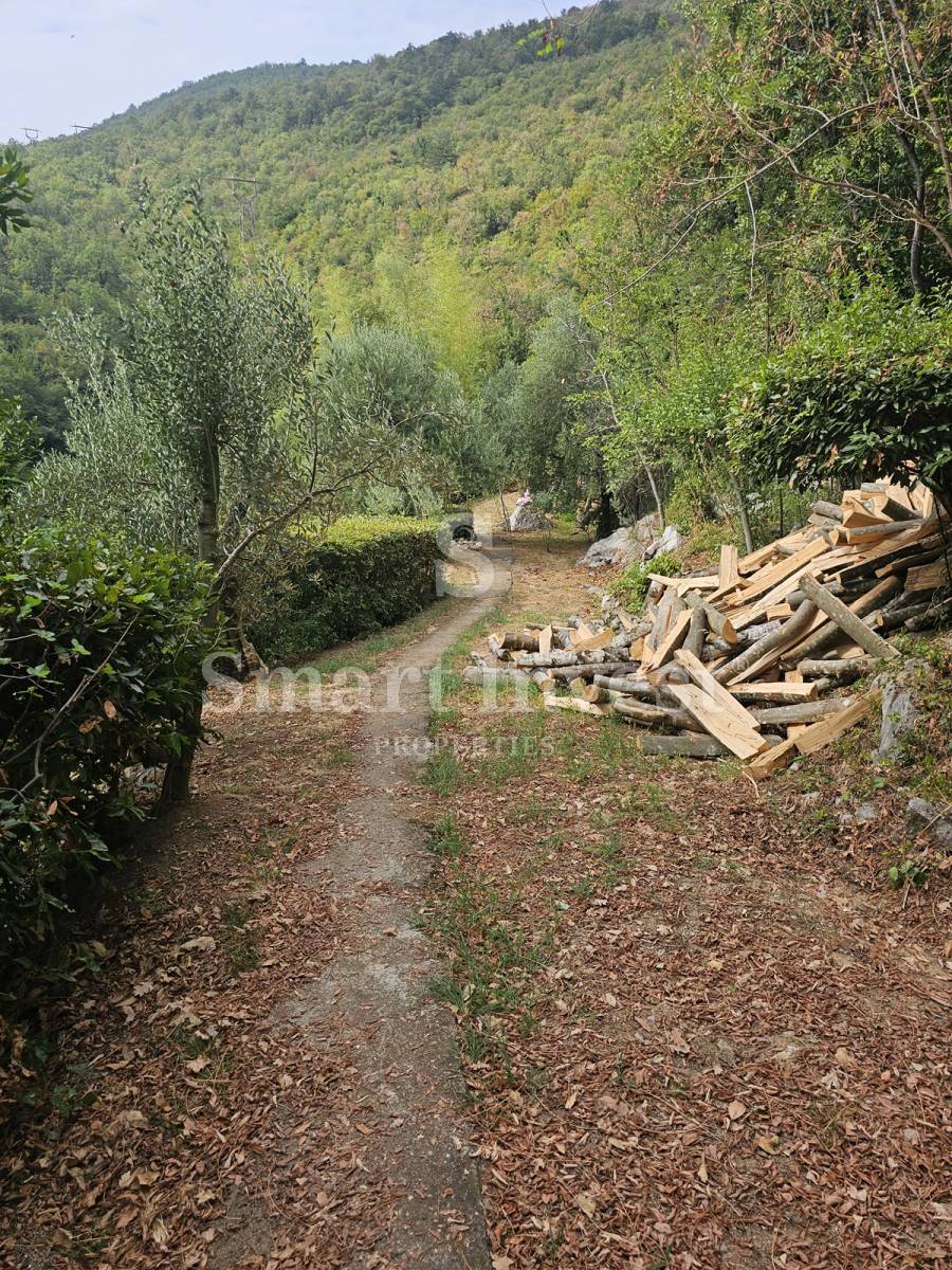 MEDVEJA, terreno edificabile con splendida vista mare