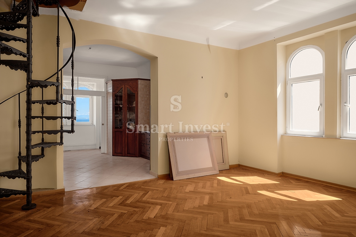 ABBAZIA - CENTRO, appartamento di 189 m2 con vista mare e parcheggio