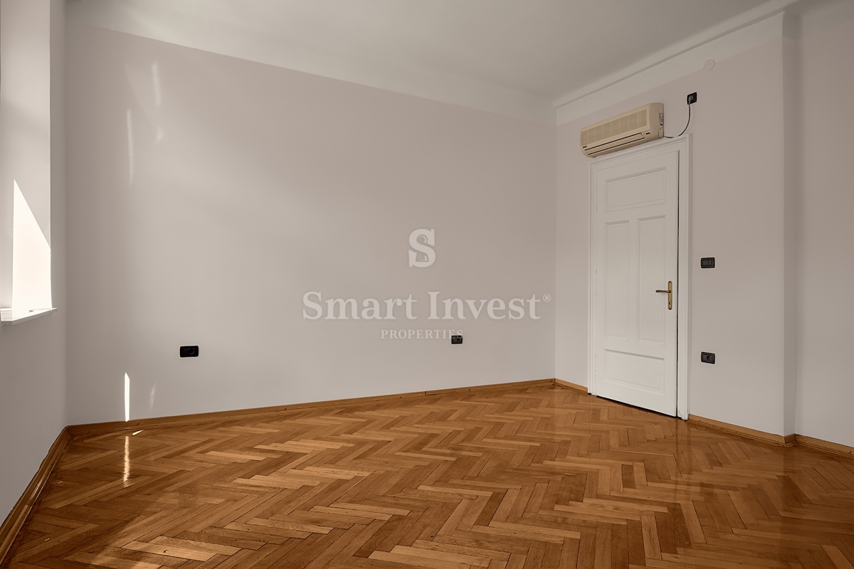 ABBAZIA - CENTRO, appartamento di 189 m2 con vista mare e parcheggio