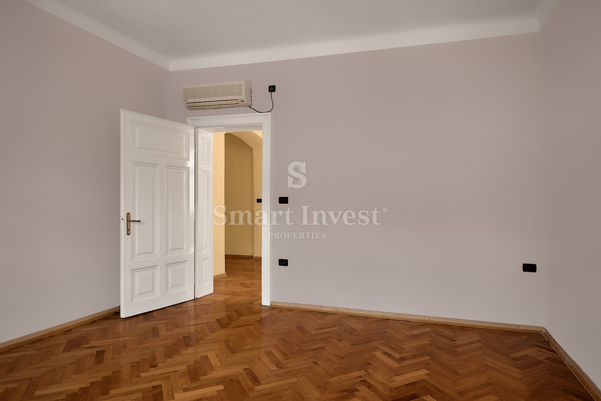 ABBAZIA - CENTRO, appartamento di 189 m2 con vista mare e parcheggio