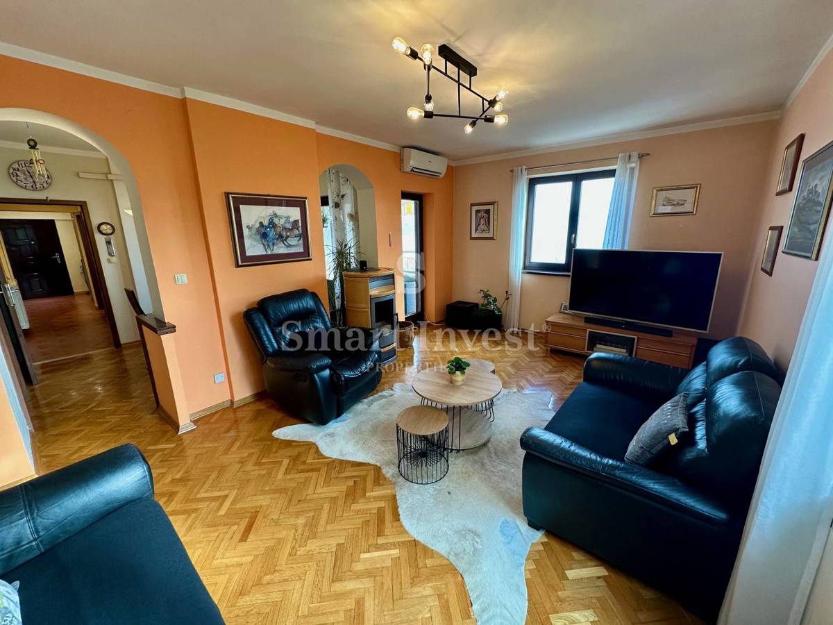 ABBAZIA, appartamento con 3 camere da letto con balcone e vista mare