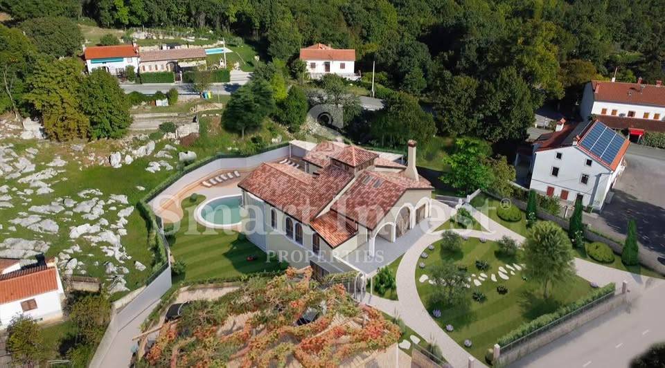 Casa Boljun, Lupoglav, 440m2