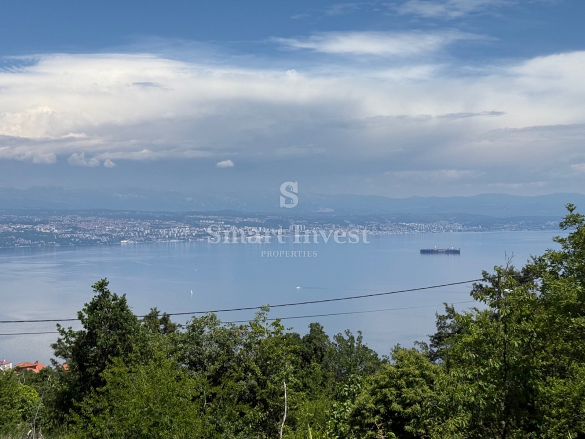 LAURANA - TULIŠEVICA, terreno di 1343 m2 con permesso di costruire