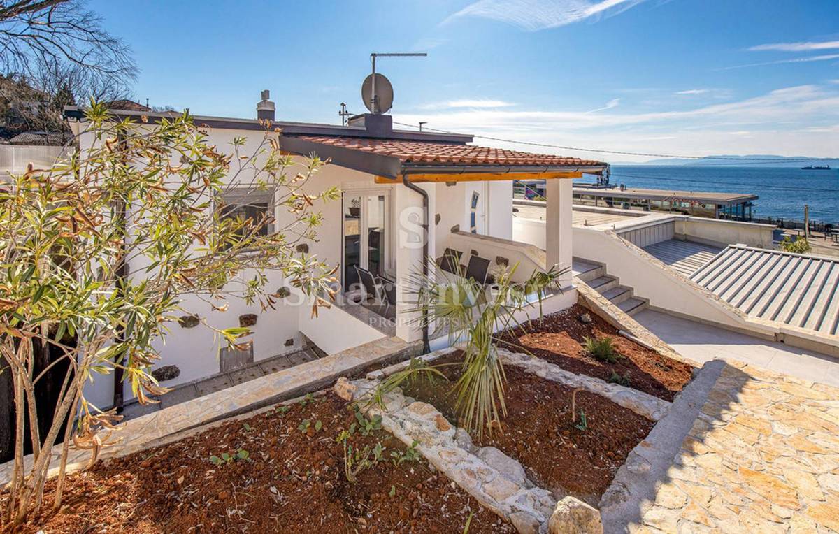FIUME - KANTRIDA, casa con piscina e vista mare!
