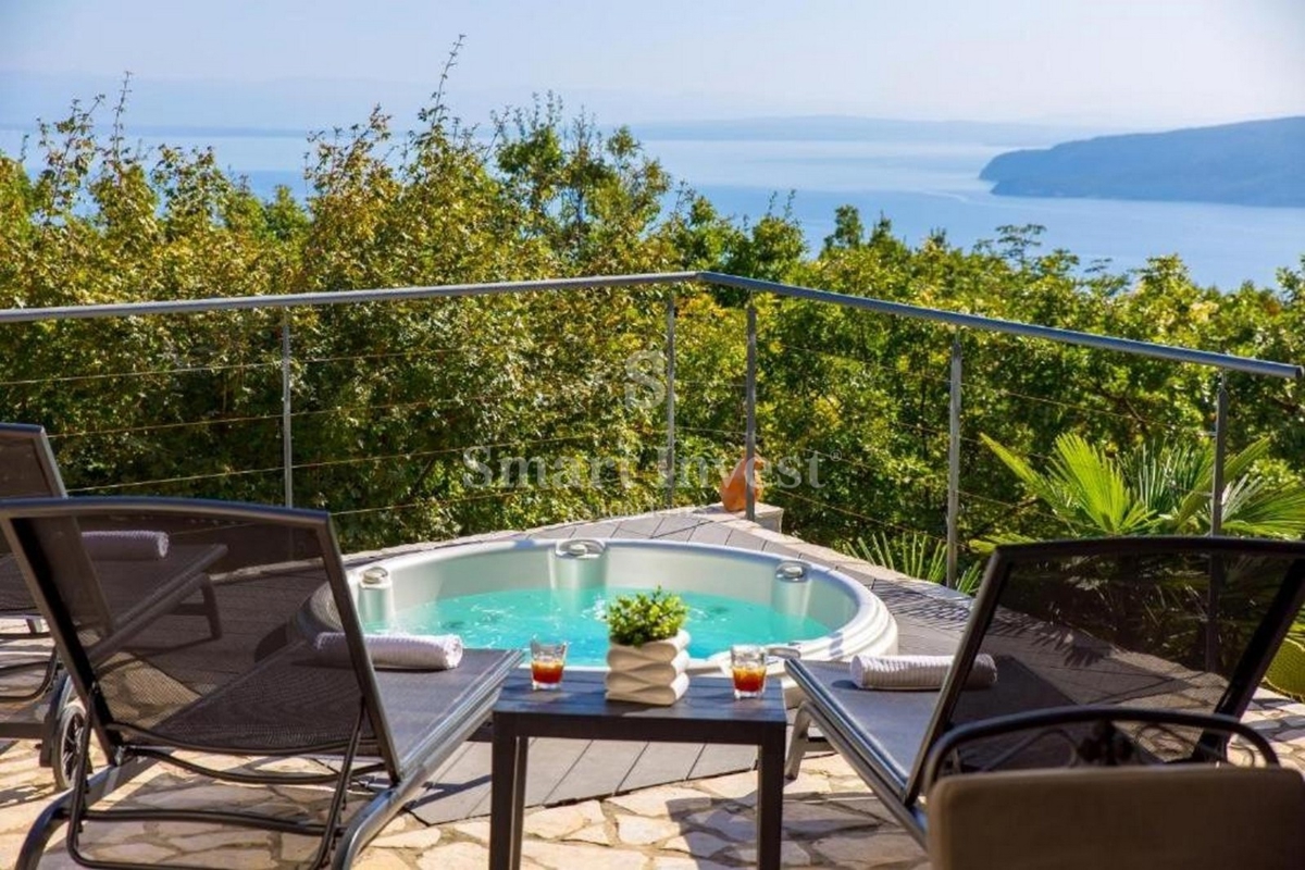 OPATIJA - MOŠĆENIČKA DRAGA, casa in un'oasi di pace!