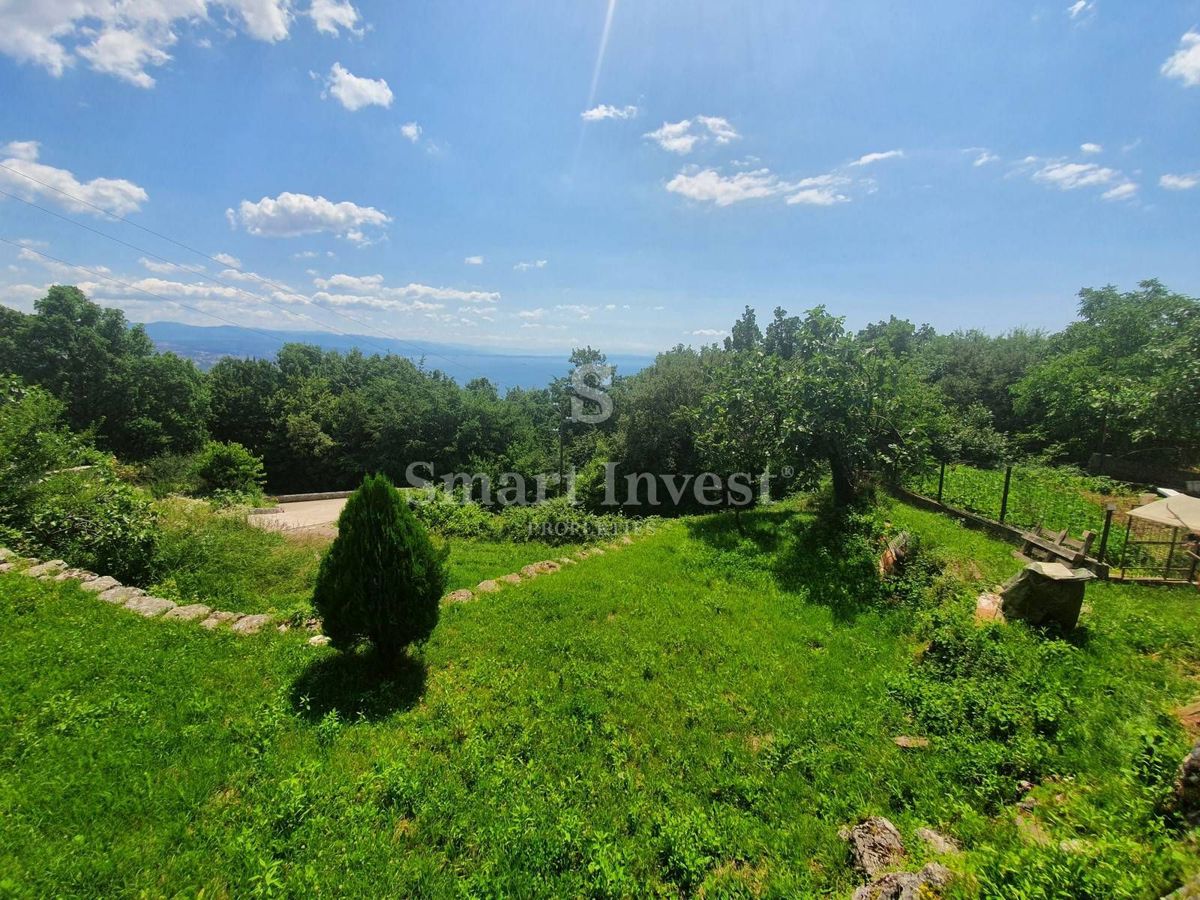 ABBAZIA - BREGI, terreno edificabile con vista mare