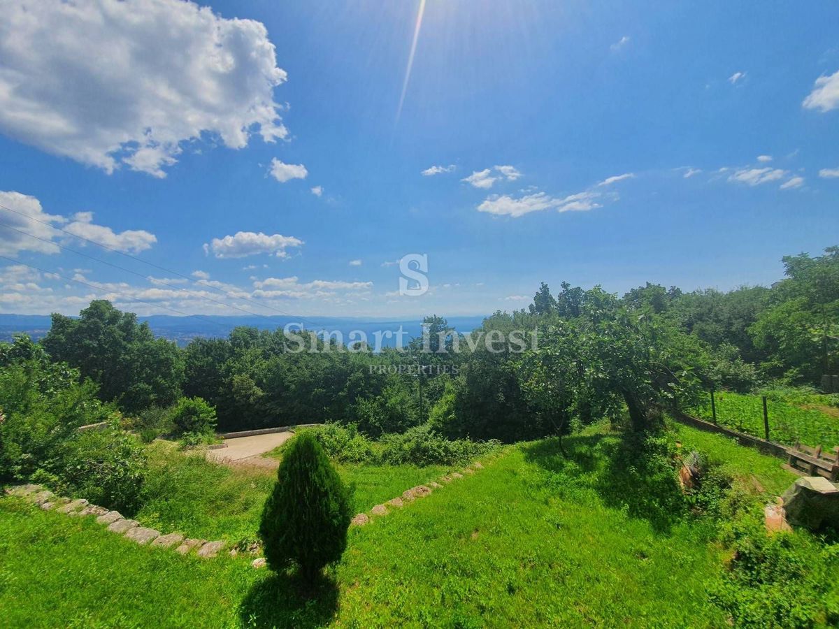 ABBAZIA - BREGI, terreno edificabile con vista mare