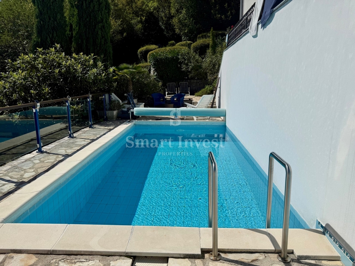 OPATIJA - VEPRINAC, casa bifamiliare con vista mare