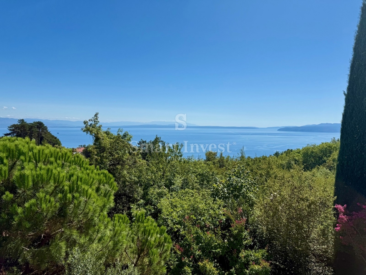 OPATIJA - VEPRINAC, casa bifamiliare con vista mare