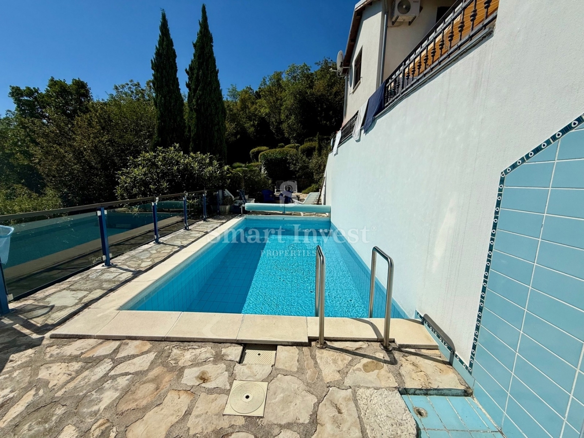 OPATIJA - VEPRINAC, casa bifamiliare con vista mare