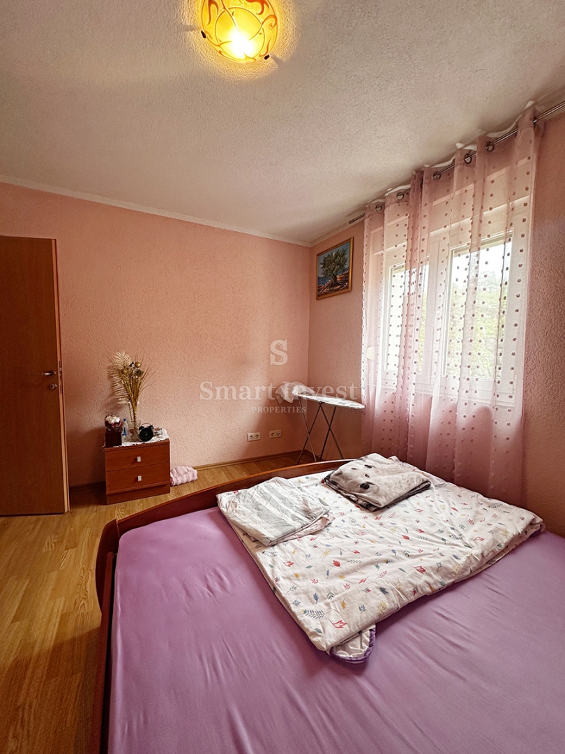 MATULJI - JUŠIĆI, appartamento al piano terra con posto auto!