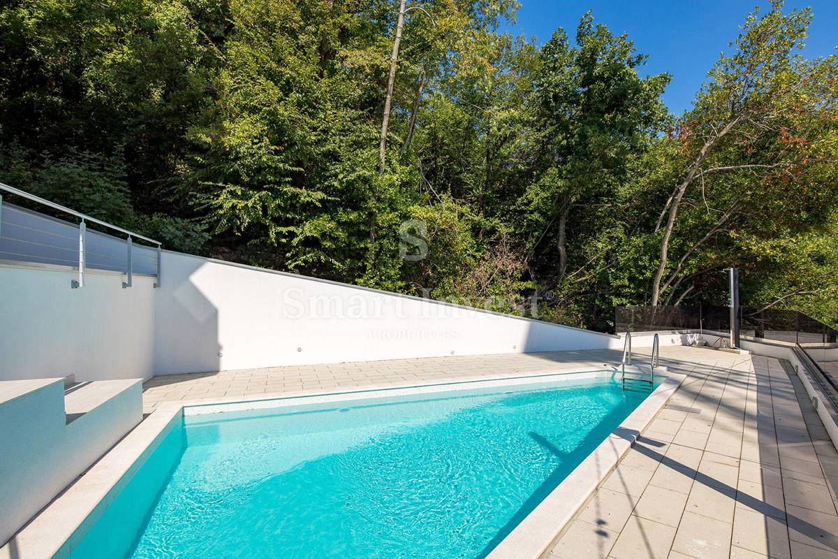 ABBAZIA, nuovo edificio di lusso con 7 appartamenti, piscina e vista mare