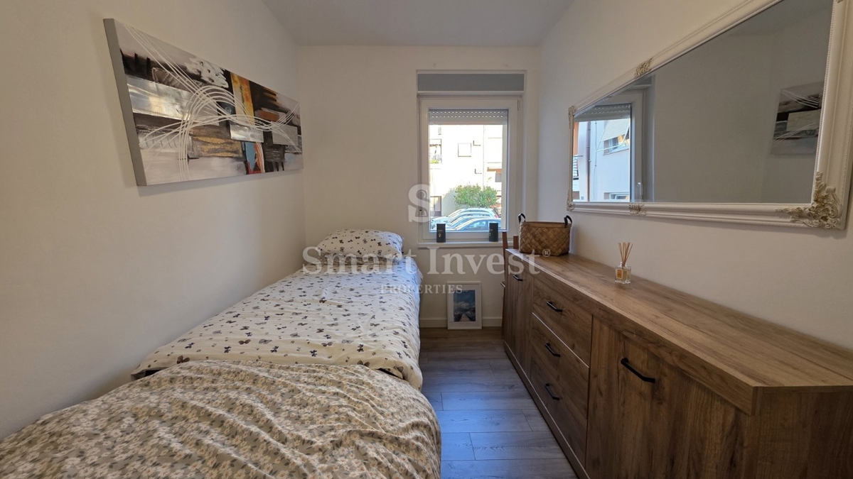 ISTRIA - UMAGO, appartamento trilocale ristrutturato e arredato in centro