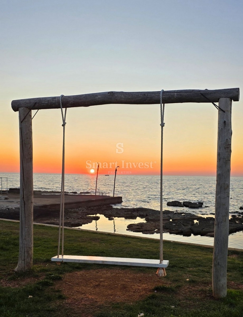 ISTRIA - UMAGO, appartamento trilocale ristrutturato e arredato in centro