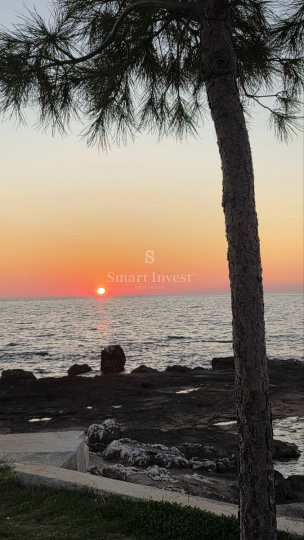 ISTRIA - UMAGO, appartamento trilocale ristrutturato e arredato in centro