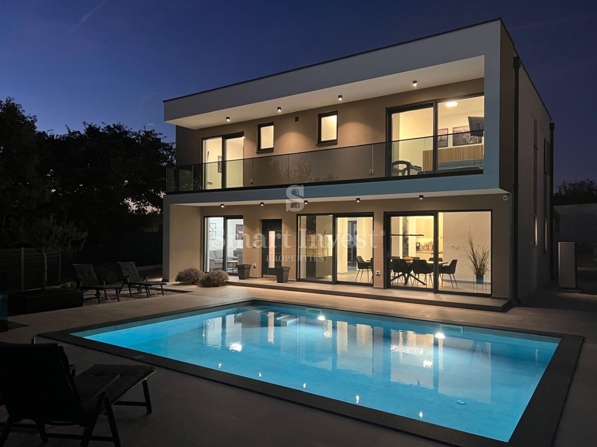 Casa Smoljanci, Svetvinčenat, 200m2