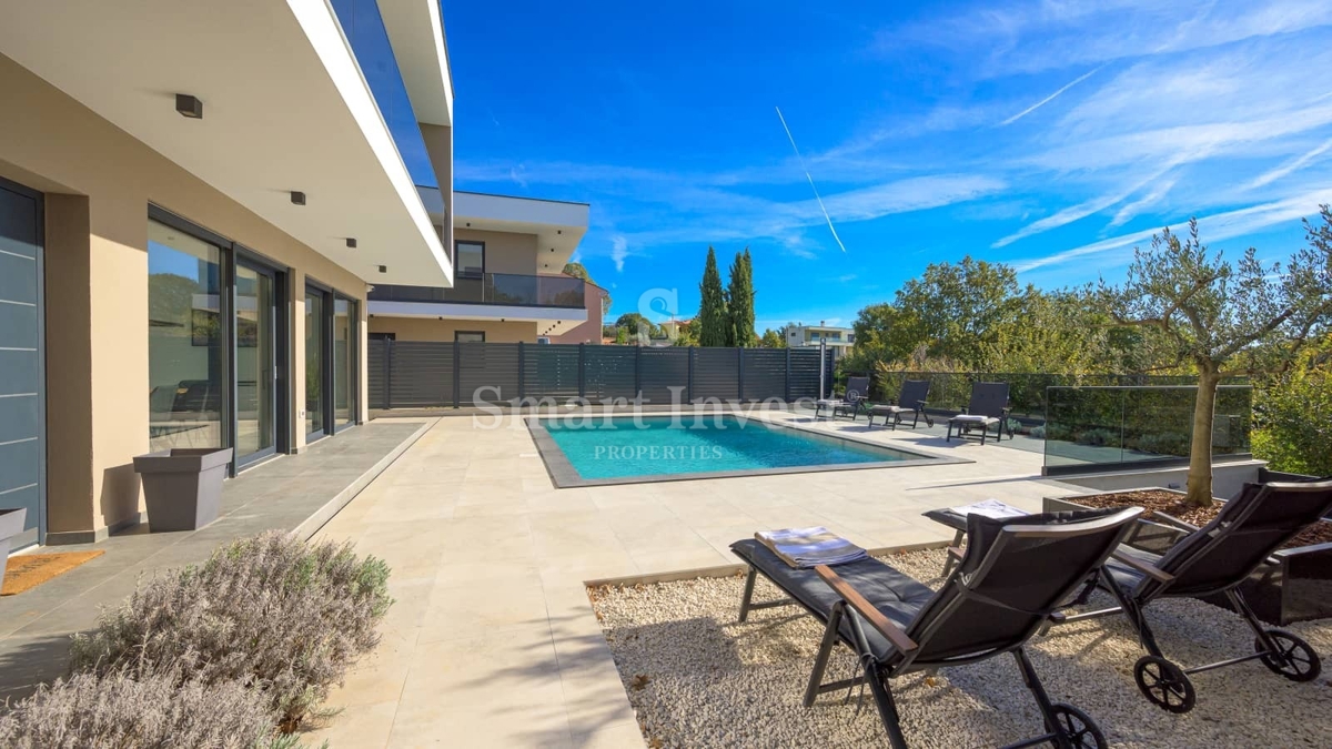 Casa Smoljanci, Svetvinčenat, 200m2