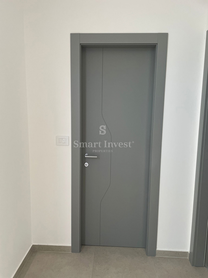 ISTRIA - POMER, villa moderna con piscina riscaldata direttamente sul mare e sul porto turistico