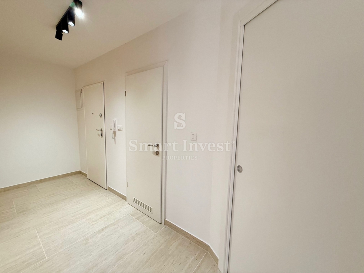 LOVRAN, appartamento trilocale con terrazza e vista mare, ESCLUSIVAMENTE NELLA NOSTRA AGENZIA!