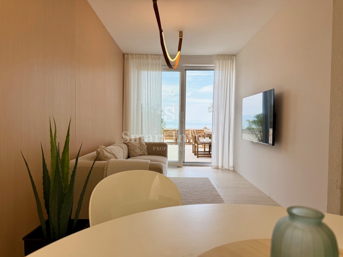 LOVRAN, appartamento trilocale con terrazza e vista mare, ESCLUSIVAMENTE NELLA NOSTRA AGENZIA!