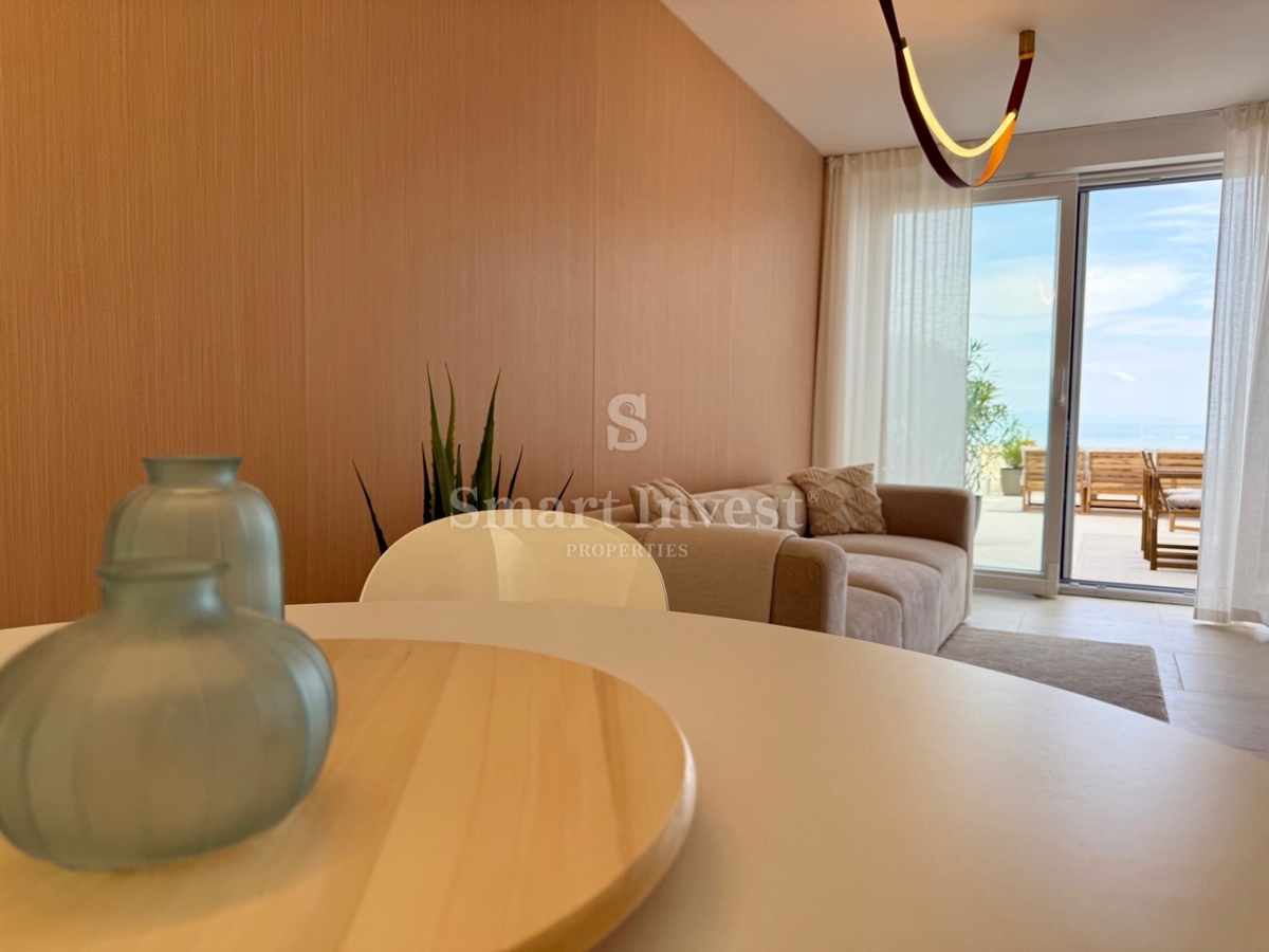 LOVRAN, appartamento trilocale con terrazza e vista mare, ESCLUSIVAMENTE NELLA NOSTRA AGENZIA!